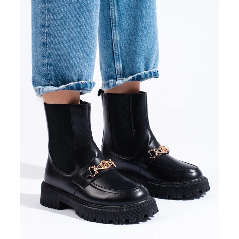 Slip-on laukut alustalla musta 2