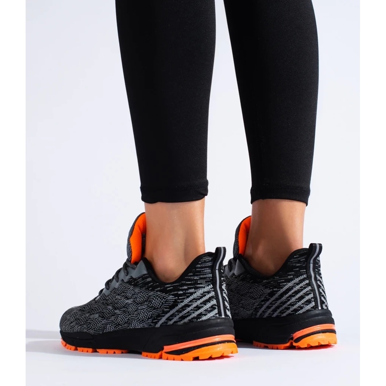 DK Mukavat urheilukengät musta 1