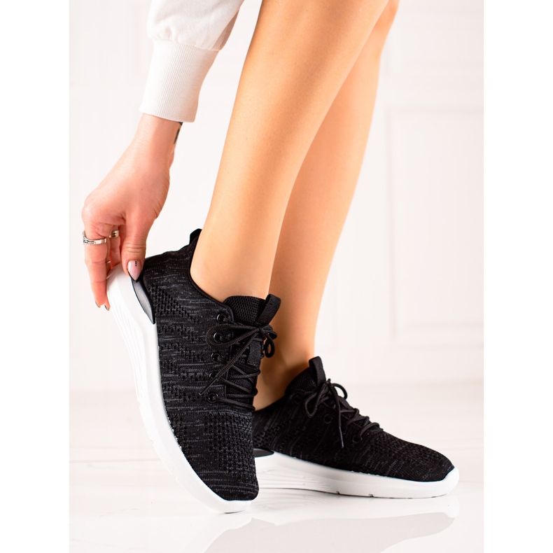 Vaalean mustat kengät 2