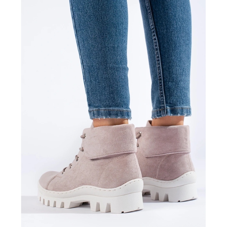 Violet Trappers, S. Barski violetti 1