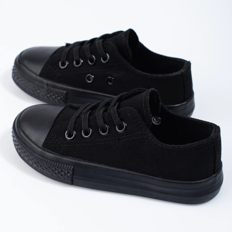 Mustat Vico lasten lenkkarit resoreilla 2