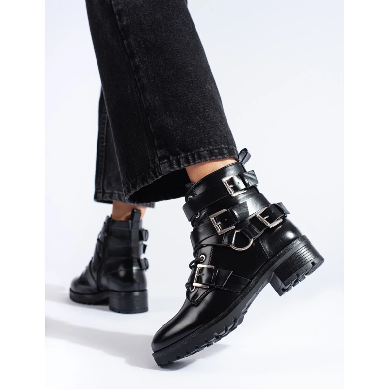 Mustat työkengät 1