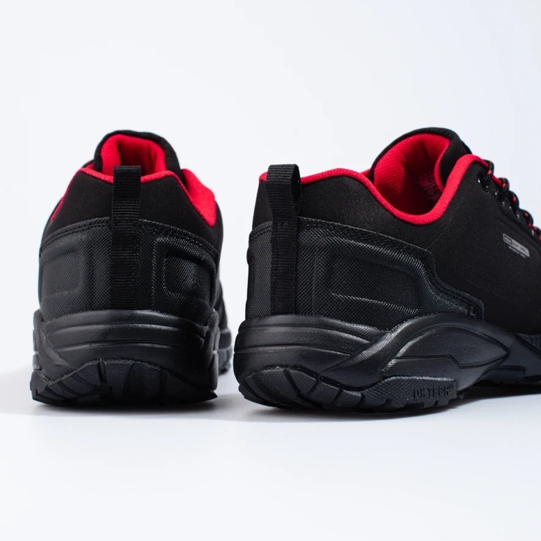 DK miesten vaelluskengät musta ja punainen 1