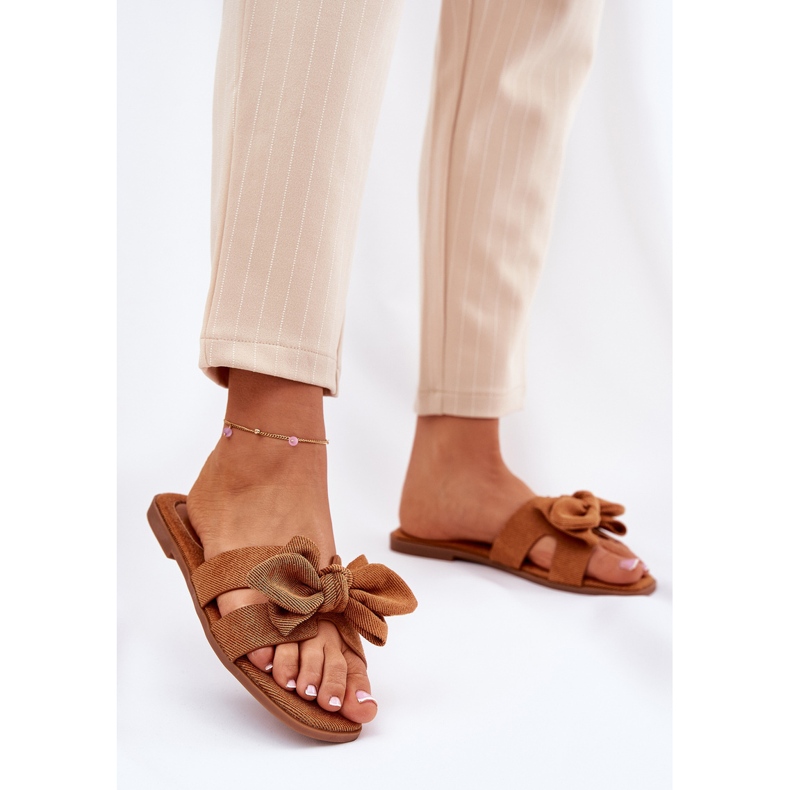 Litteät naisten flip flops camel keulalla ruskea 2