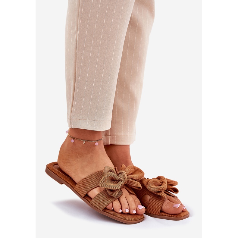 Litteät naisten flip flops camel keulalla ruskea 1