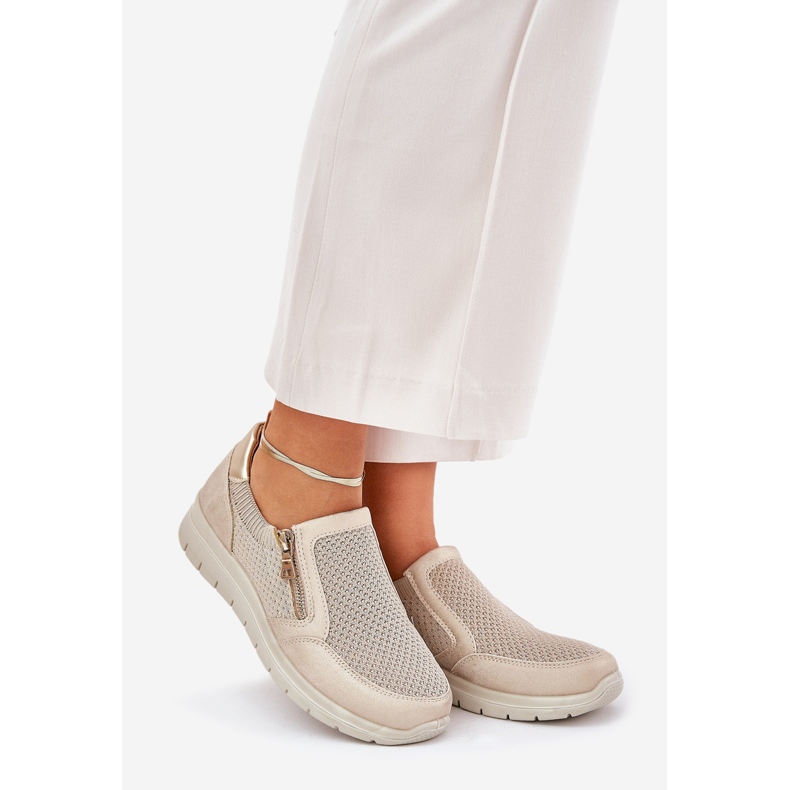 Naisten kengät lavalla kultaisen linnan kanssa kultainen 1