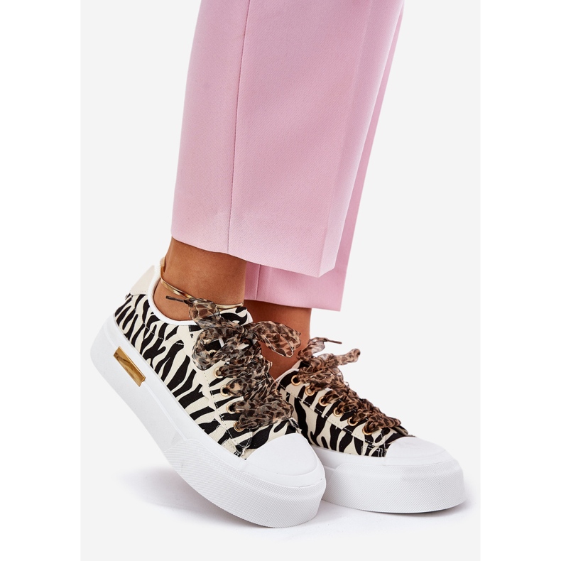 Naisten lenkkarit koristeellisilla nauhoilla mustalla ja beigellä 1