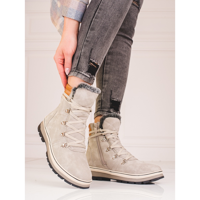 Harmaat naisten vaelluskengät eristeellä 2