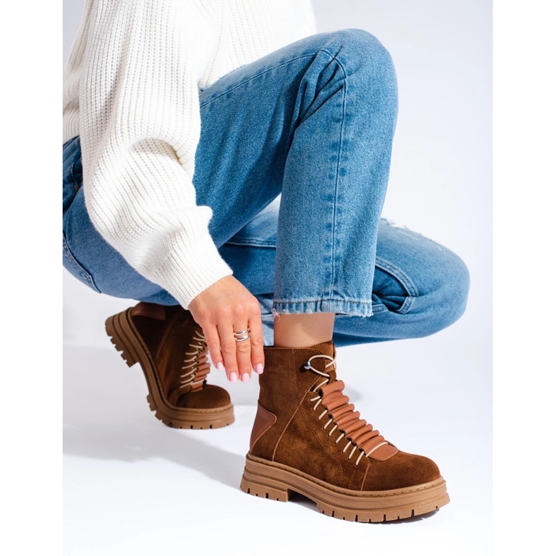 Ruskeat nahkasaappaat 2