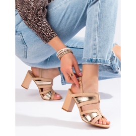 Vinceza Vinezan beigen ja kullanväriset korkokengät 1