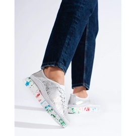 Naisten hopeiset nahkakengät värillisellä Shelovet-alustalla hopea 1