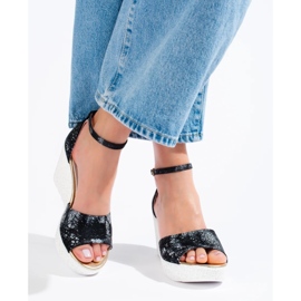 Shelovetin mustavalkoiset naisten kiila sandaalit 1