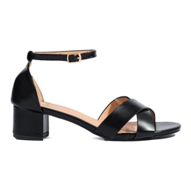 Shelovetin mustat matalakorkoiset sandaalit 1