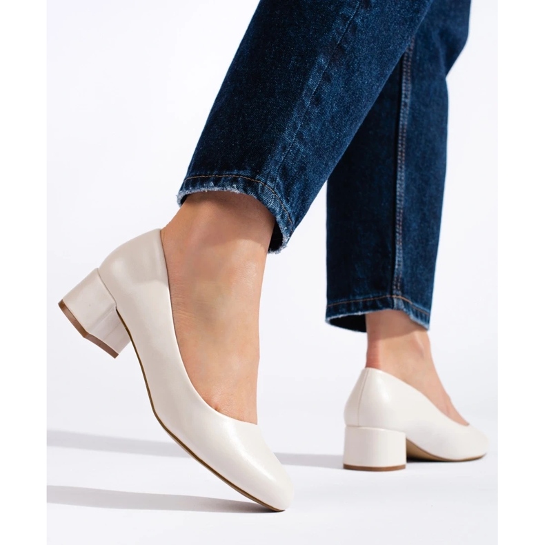 Naisten matalakorkoiset pumput, vaalea beige 1