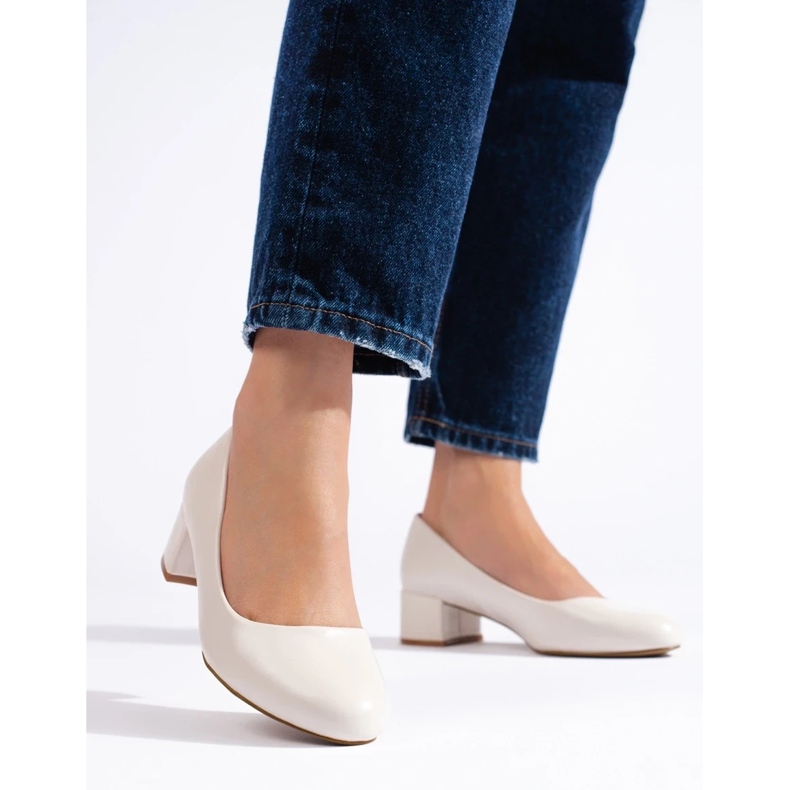 Naisten matalakorkoiset pumput, vaalea beige 2