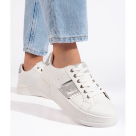 Valkoiset urheilulenkkarit valkoinen 2