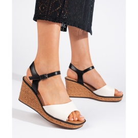 Naisten valkoiset kiila sandaalit Sergio Leonelta valkoinen 2