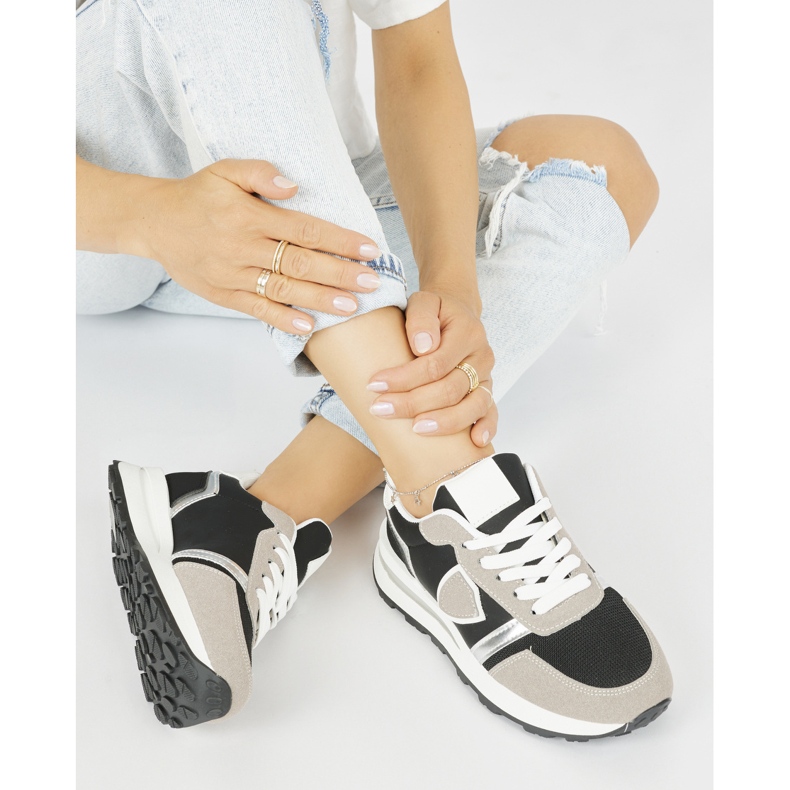 Naisten musta-beiget urheilukengät 2