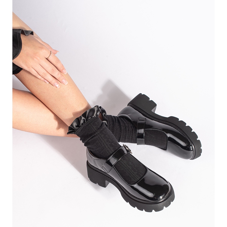 Patenttimustat loaferit paksulla pohjalla 2