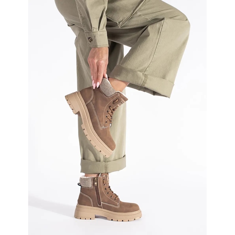 Ruskeat eristetyt naisten saappaat 1