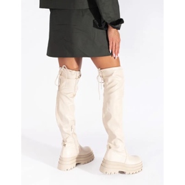 Kerman tasohyppelymuskettisoturit beige 1