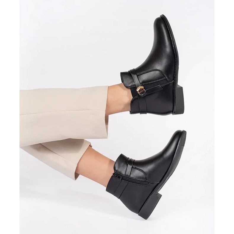 Mustat naisten nilkkurit, joissa remmi ja matala kantapää 1