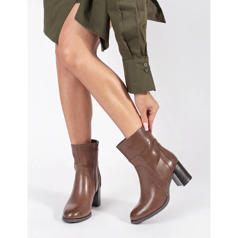 Ruskeat nahkaiset naisten nilkkurit Sergio Leonelta 2