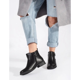Mustat naisten Chelsea-saappaat tasaisella kantapäällä 1