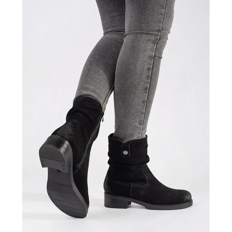 Sergio Leonen mustat nilkkurit, joissa röyhelöinen nahkapäällinen 1