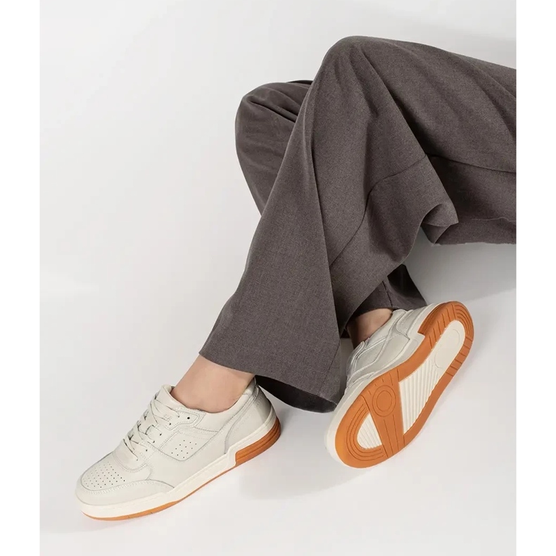 Vaaleanbeiget alustalenkkarit 1