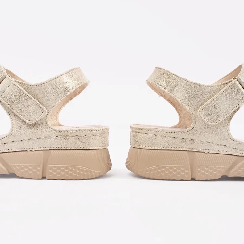 Goodin Kultaisten naisten sandaalit koristeella kultainen 2