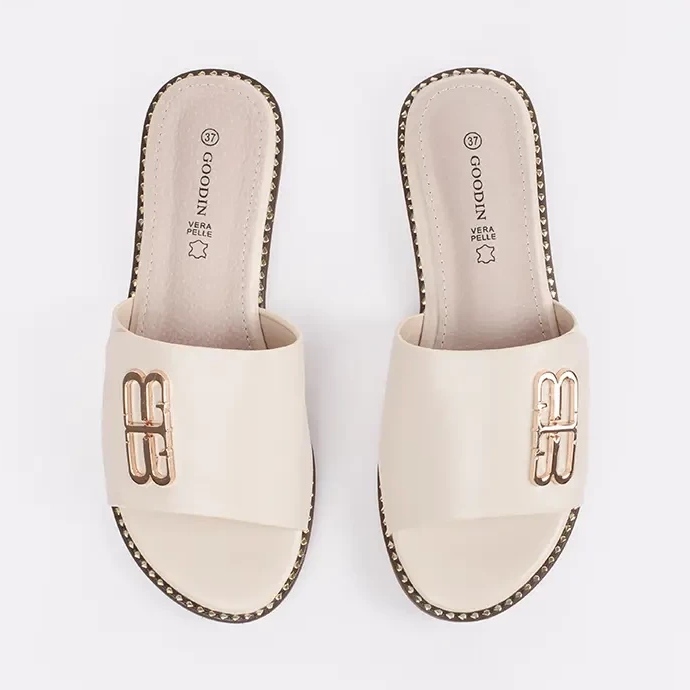 Goodin Light -beige naisten läpät tasaisella pohjalla koristeella 2