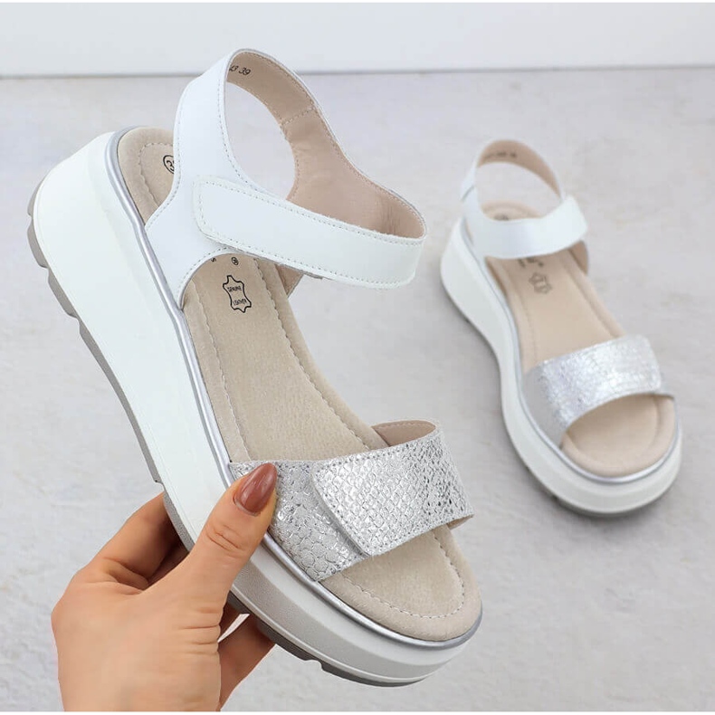 S.Barski Naisten nahkaiset sandaalit tarranauhoille S. Barski LR51-543 hopea 1