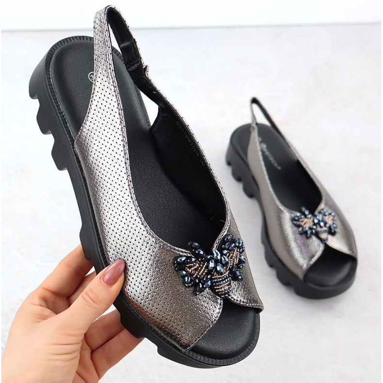 Naisten sandaalit laiturilla rei'itetty metallinen hopea Potocki SZ12610 1