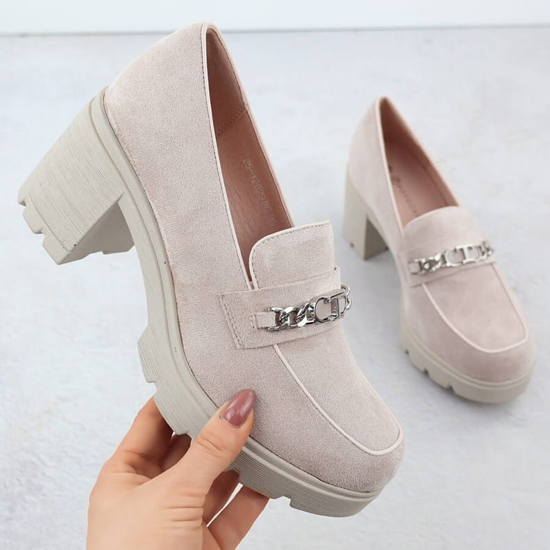 Naisten kengät mokkanahkalla beige potocki sz12629 ketjulla 1
