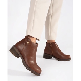 Ruskeat, eristetyt saappaat eko-nahasta 1