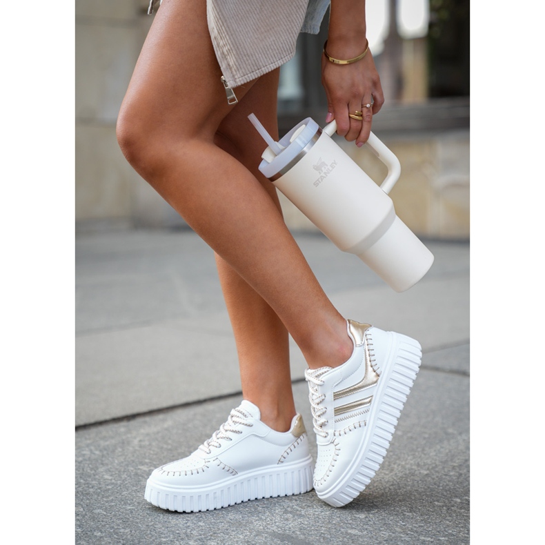 Naisten lenkkarit kultaisella alustalla kultainen 2