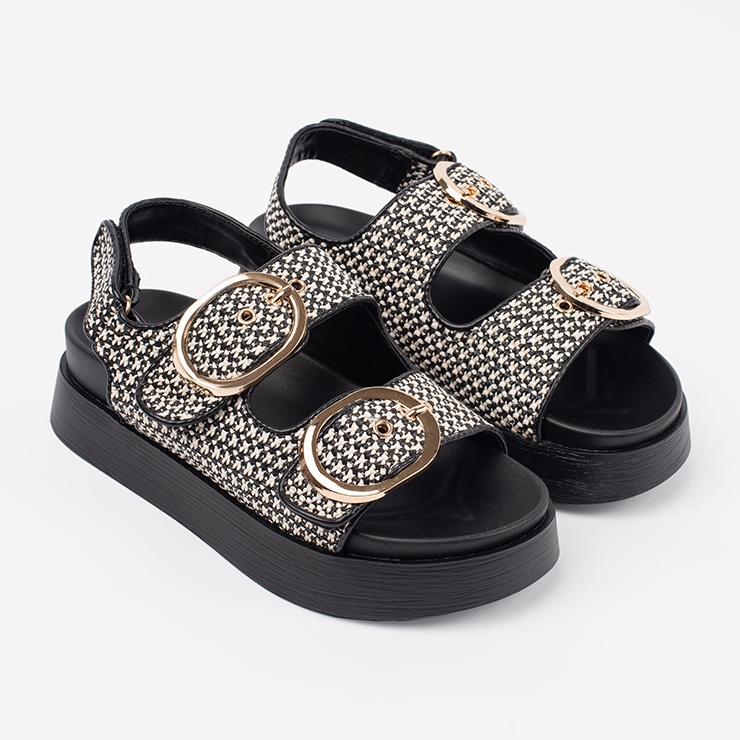 Goodin Sandaalit mustavalkoisella alustalla 1