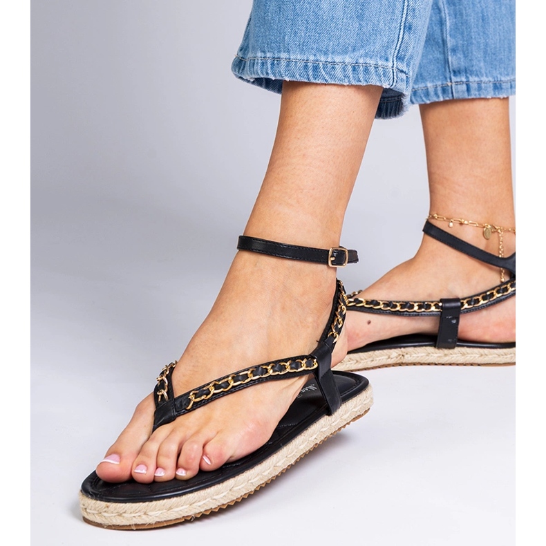 Ketjulla koristeltu mustia sandaalit musta 1