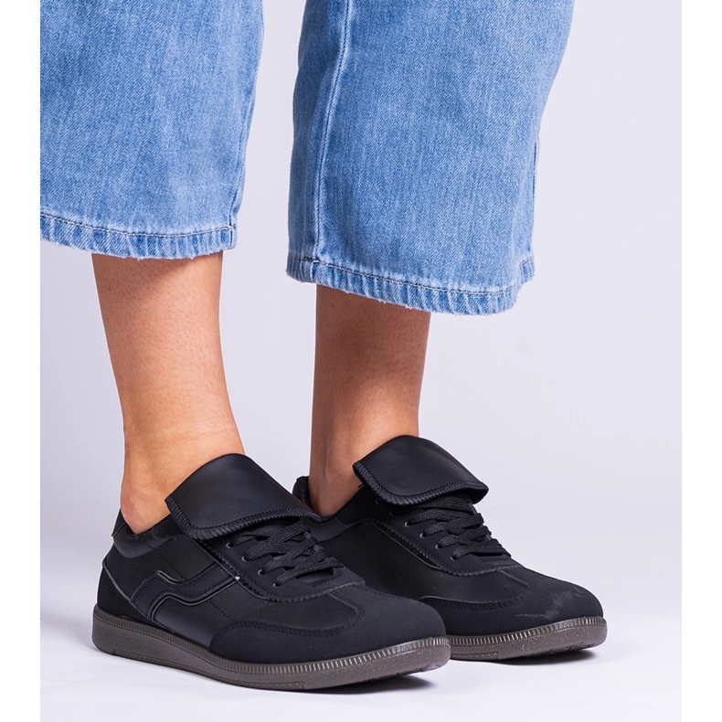 Musta matala nauhoitettu lenkkarit 1