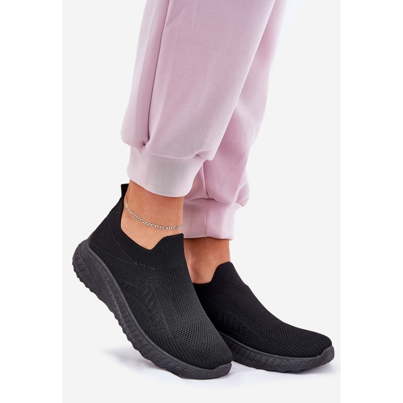 Liukastuneet materiaaliset urheilukengät naisten musta 1