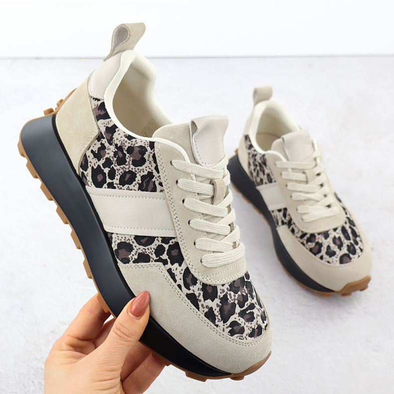 Nahka -lenkkarit beige -leopardialustalla Vinceza 66793 1