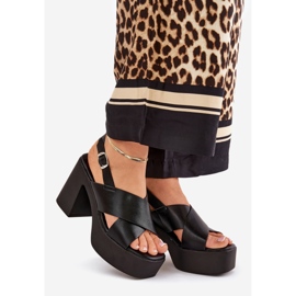 Naisten sandaalit postitse ja alustalla ekologinen nahka musta 1