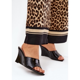 Maalatut naisten häät kiilaihin musta 2