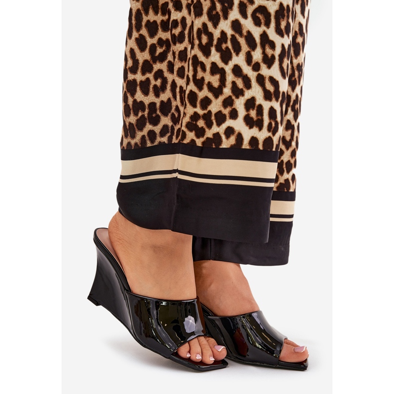 Maalatut naisten häät kiilaihin musta 1