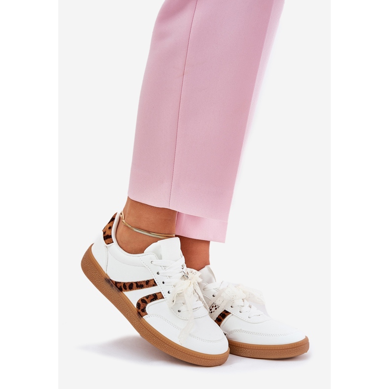 Matalat naisten lenkkarit, joissa on pitsi valkoinen leopardipainatus 1