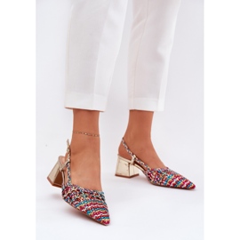 Postin sandaalit punoksella ja merkitty varpaat monivärinen 2