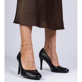 Mustat klassiset pumput korkopäällä 1