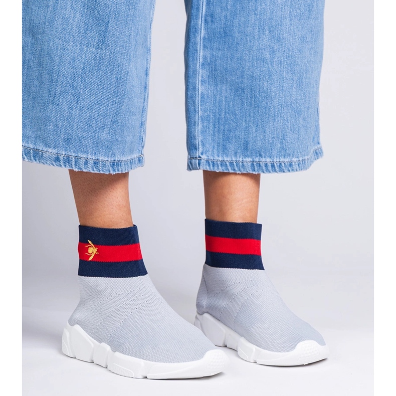 Harmaat urheilun lenkkarit, joissa on sukka -yläosa 1