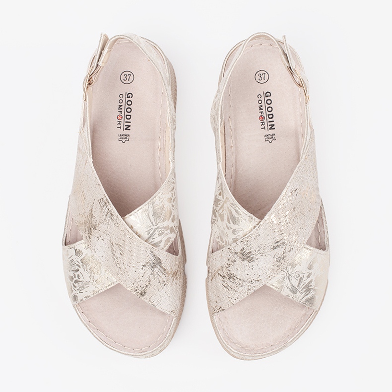 Goodin Kevyet sandaalit tasaiset beige 2